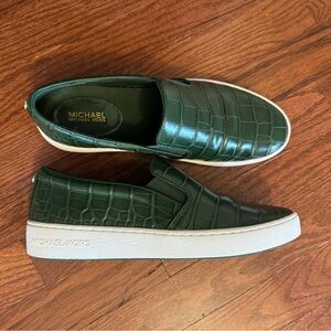 Micheal Kors green leather